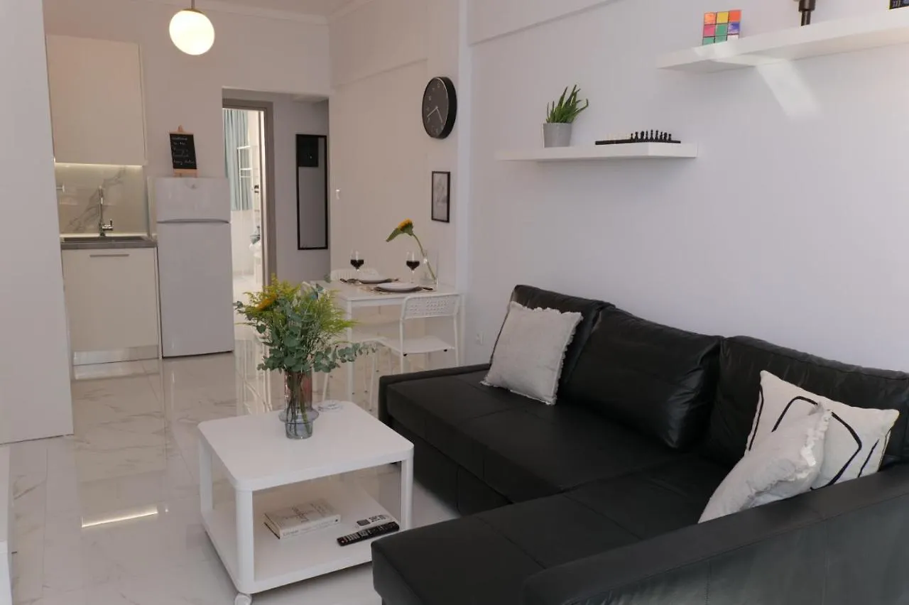 King'S Gambit Suite Thessaloniki Greece